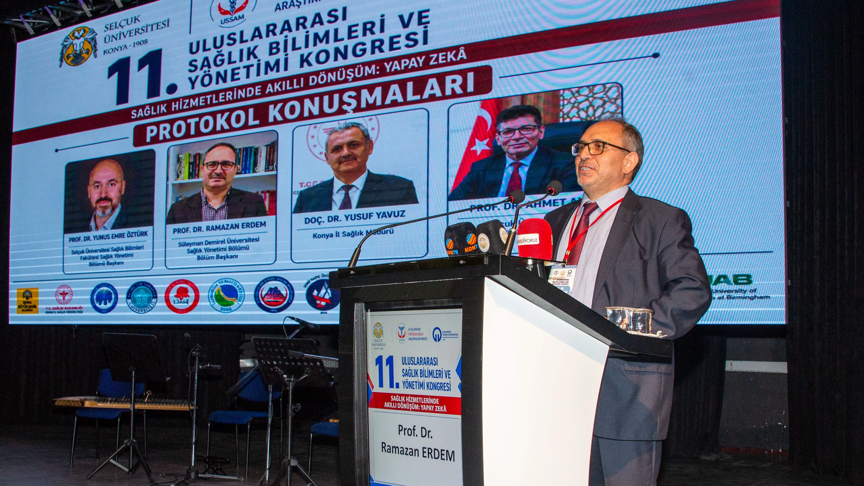 ‘Sağlıkta Akıllı Dönüşüm’ Selçuk Üniversitesinde ele alınıyor